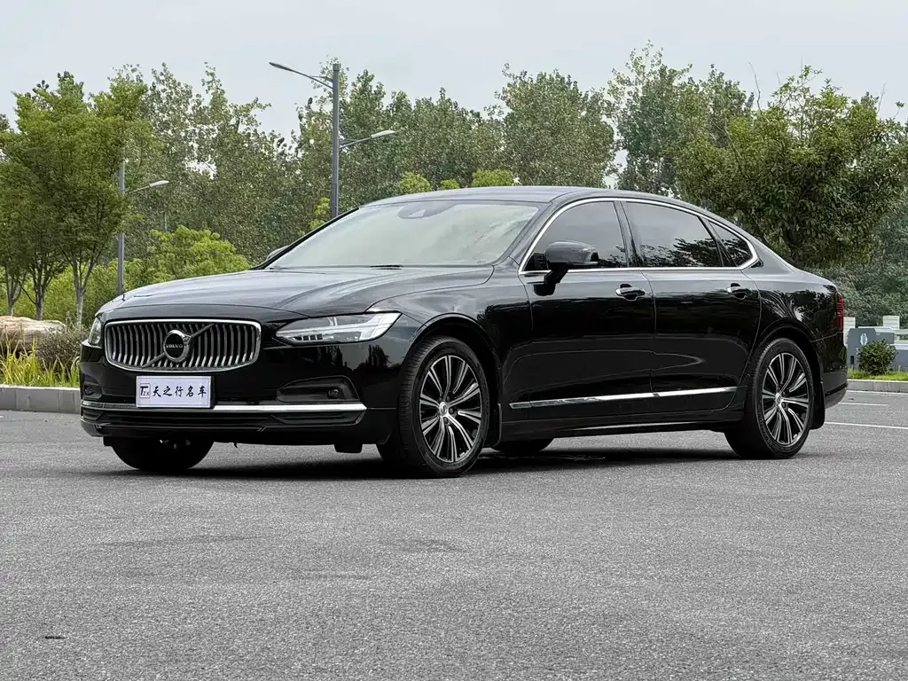 Volvo S90 — фото 1