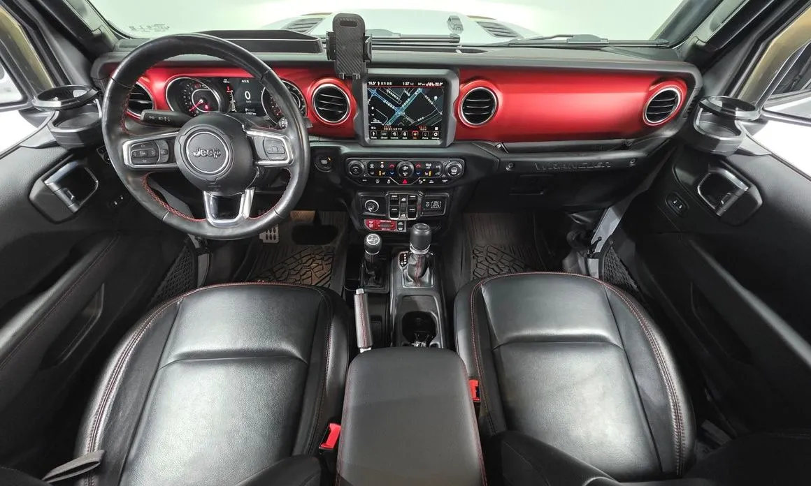 Jeep Wrangler — фото 6