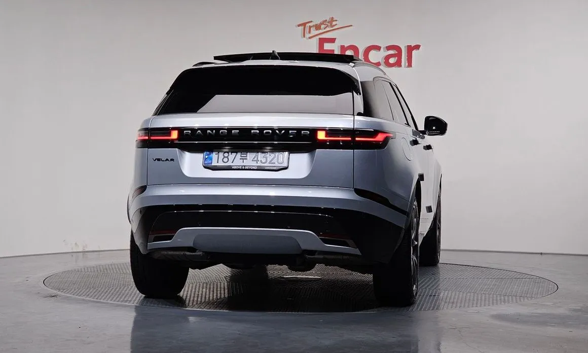 Land Rover Range Rover Velar — фото 6