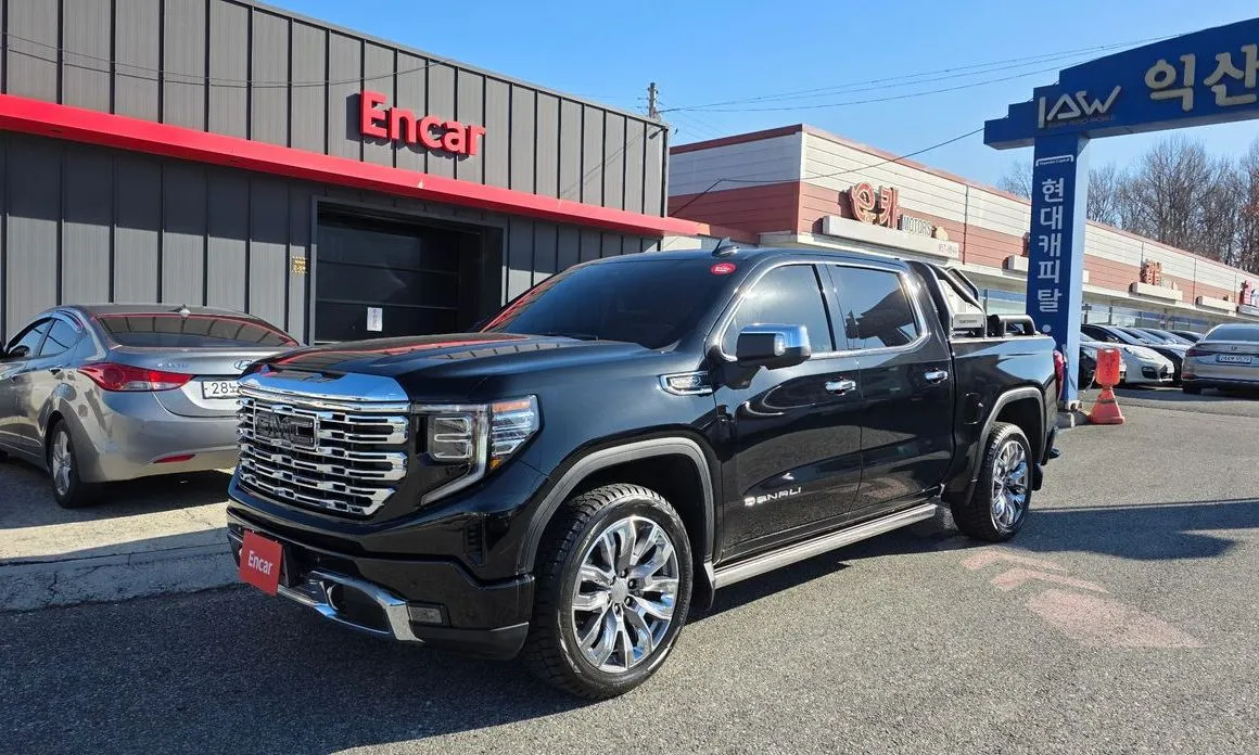 GMC Sierra — фото 1