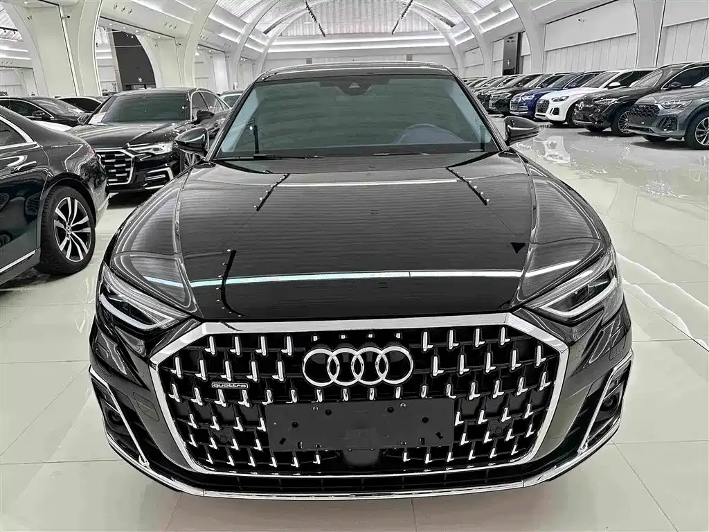Audi A8 — фото 7