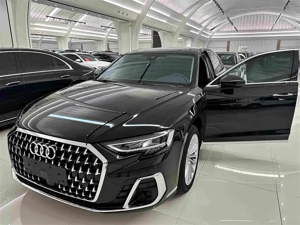Audi A8 — фото 6