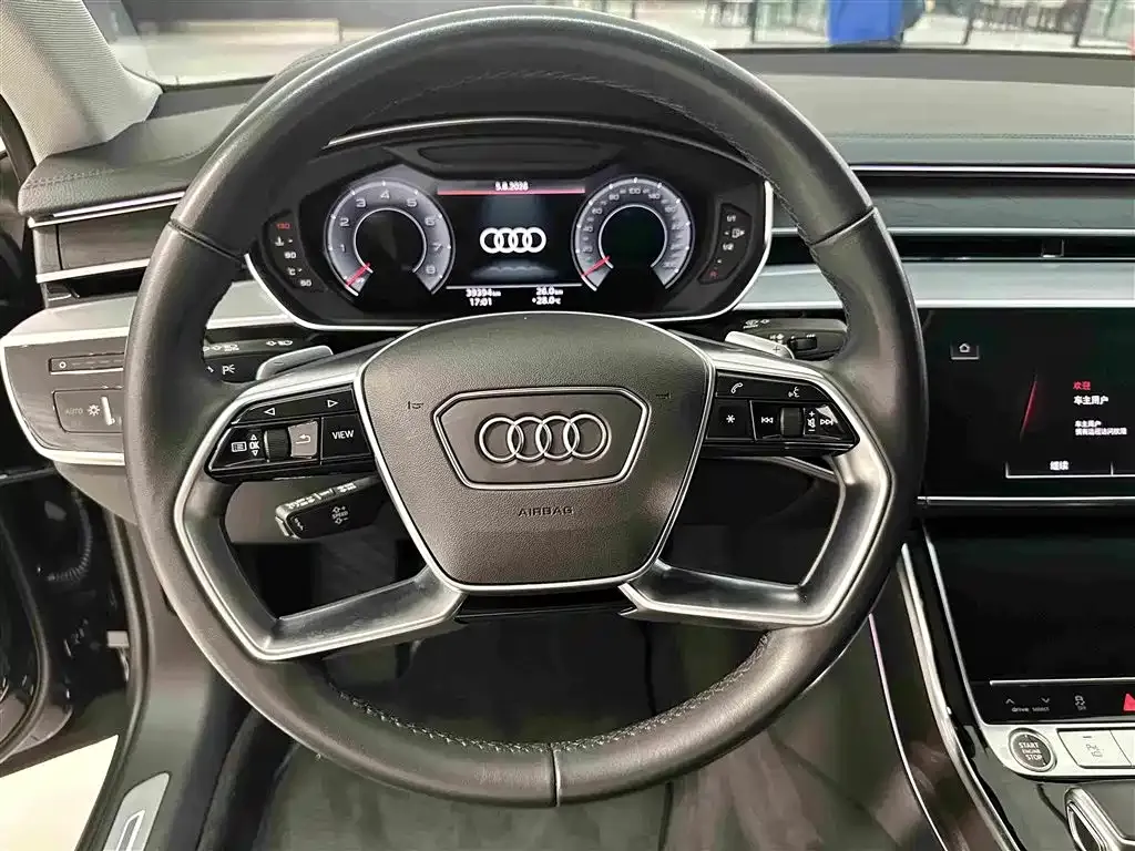 Audi A8 — фото 2