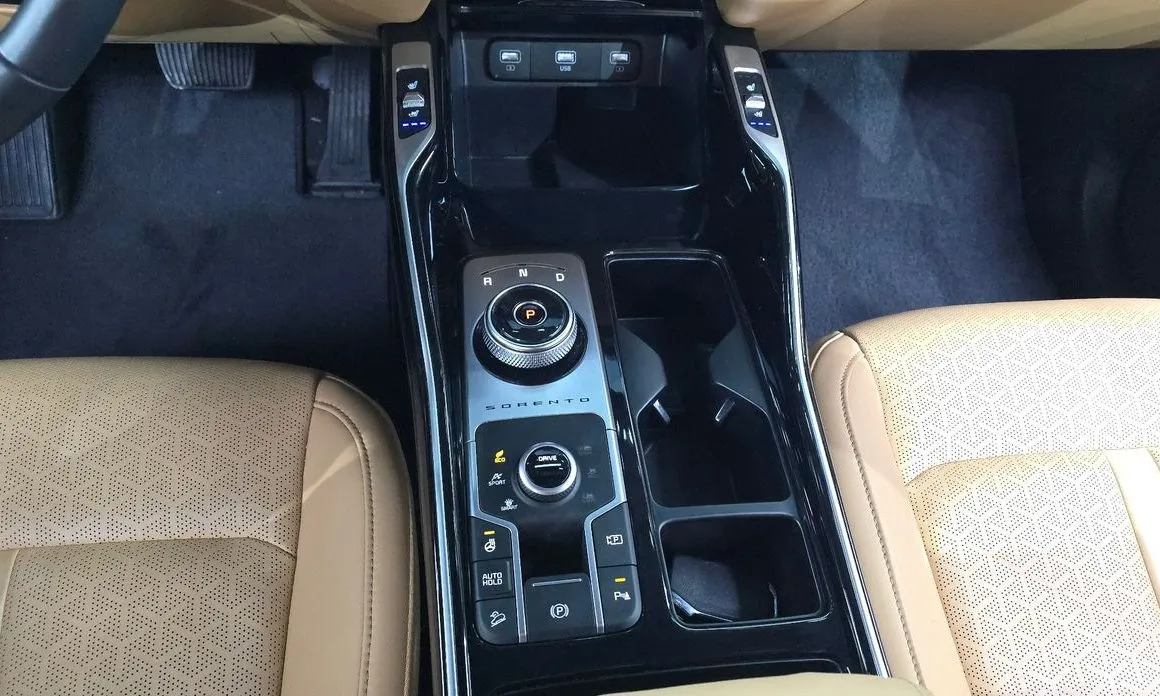 Kia Sorento — фото 3