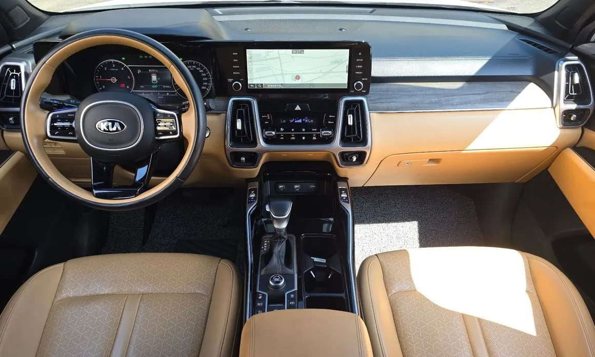 Kia Sorento — фото 9