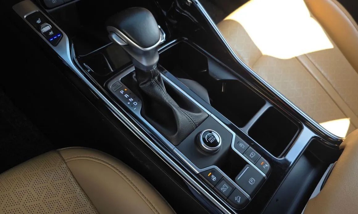 Kia Sorento — фото 8