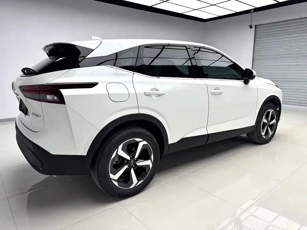 Nissan Qashqai — фото 10