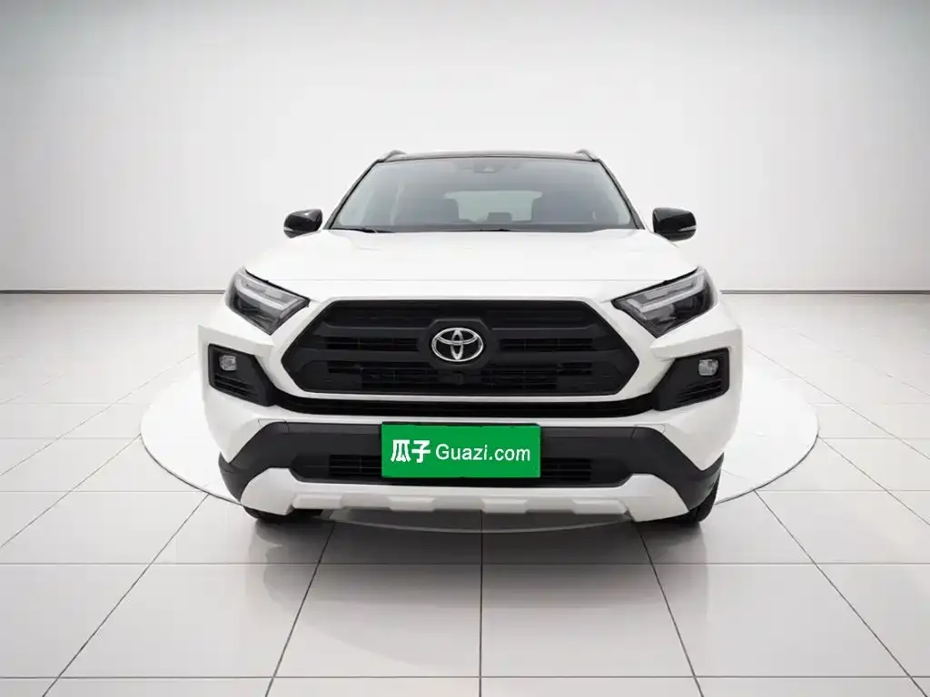 Toyota RAV4 — фото 3