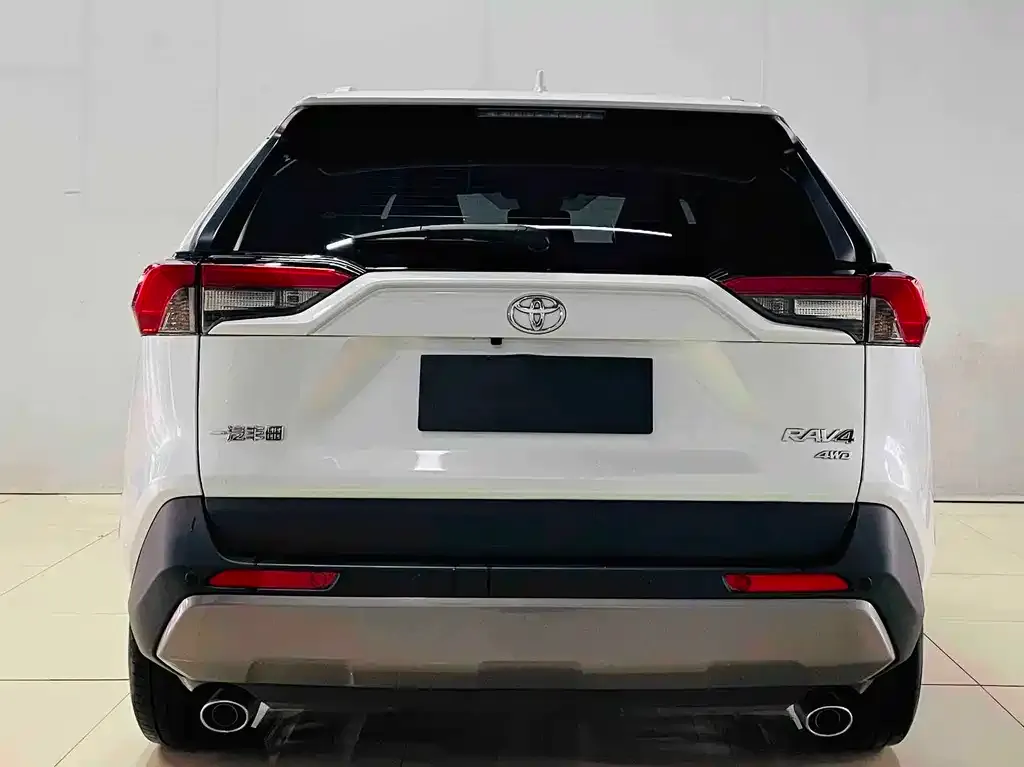 Toyota RAV4 — фото 6