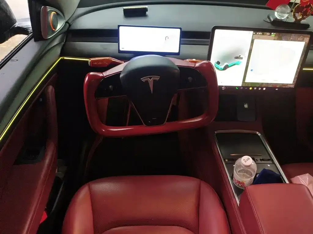 Tesla Model Y — фото 6