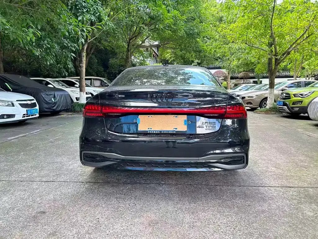 Audi A7L — фото 5