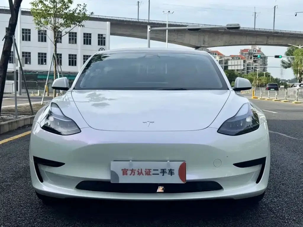 Tesla Model 3 — фото 4