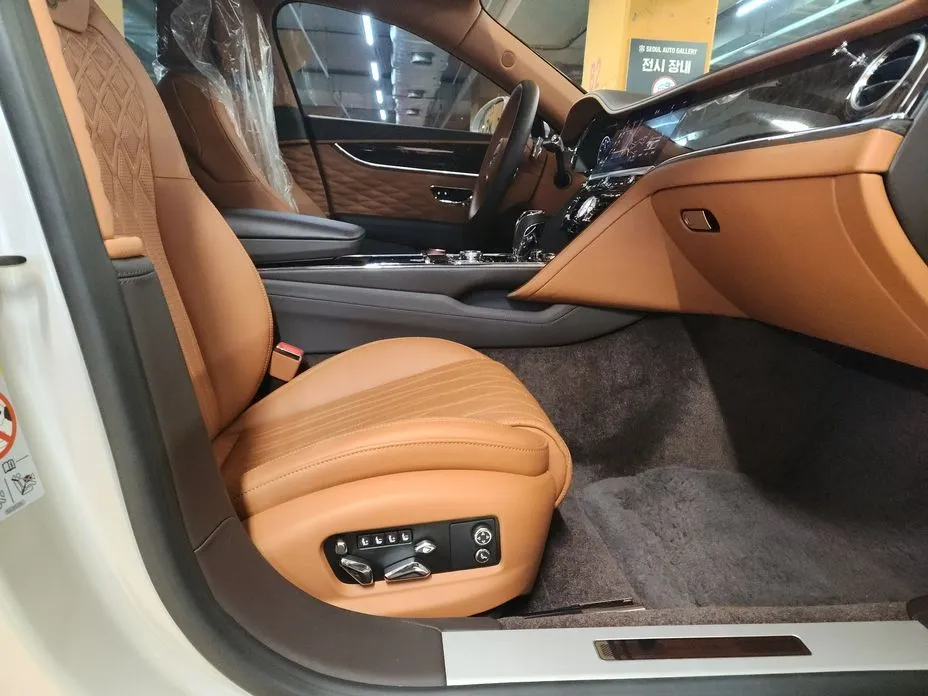 Bentley Flying Spur — фото 9