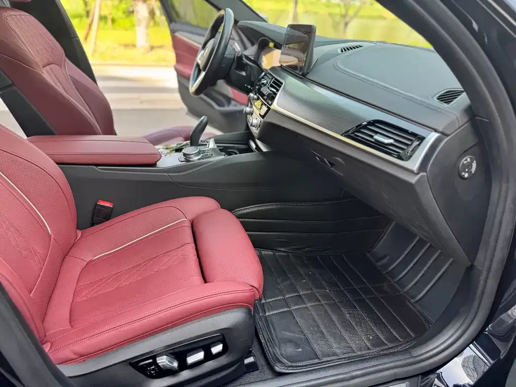 BMW 5 Series New Energy — фото 6