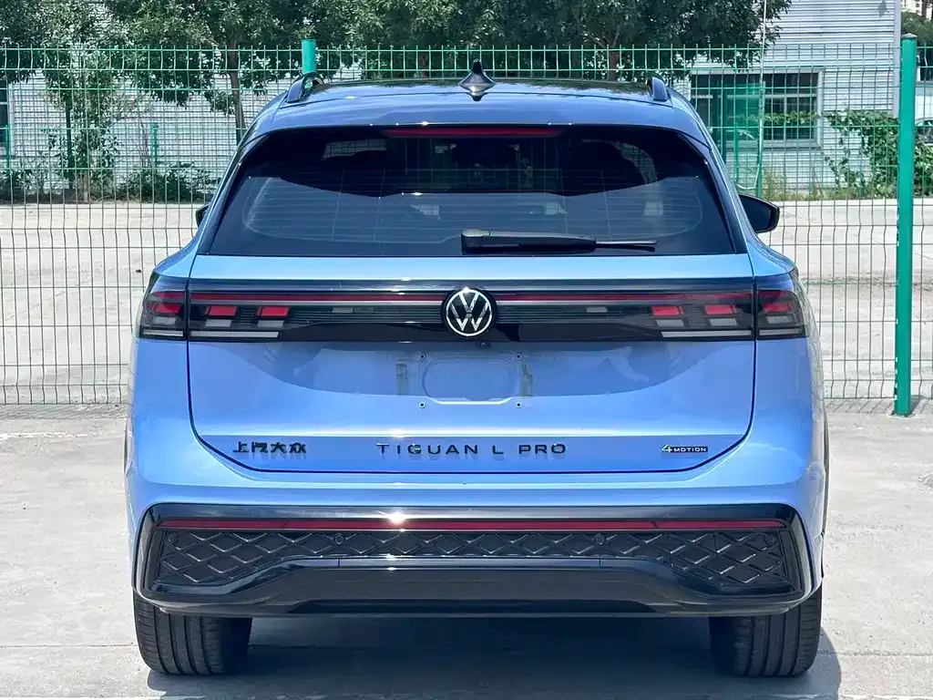 Volkswagen Tiguan L — фото 4