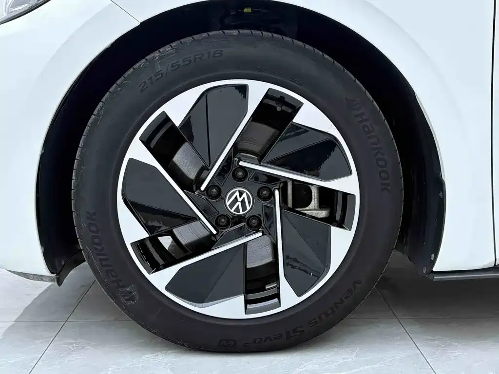 Volkswagen ID.3 — фото 4