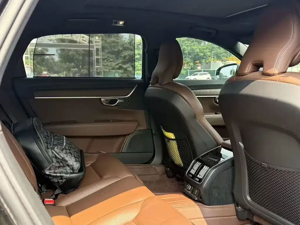 Volvo S90 — фото 3