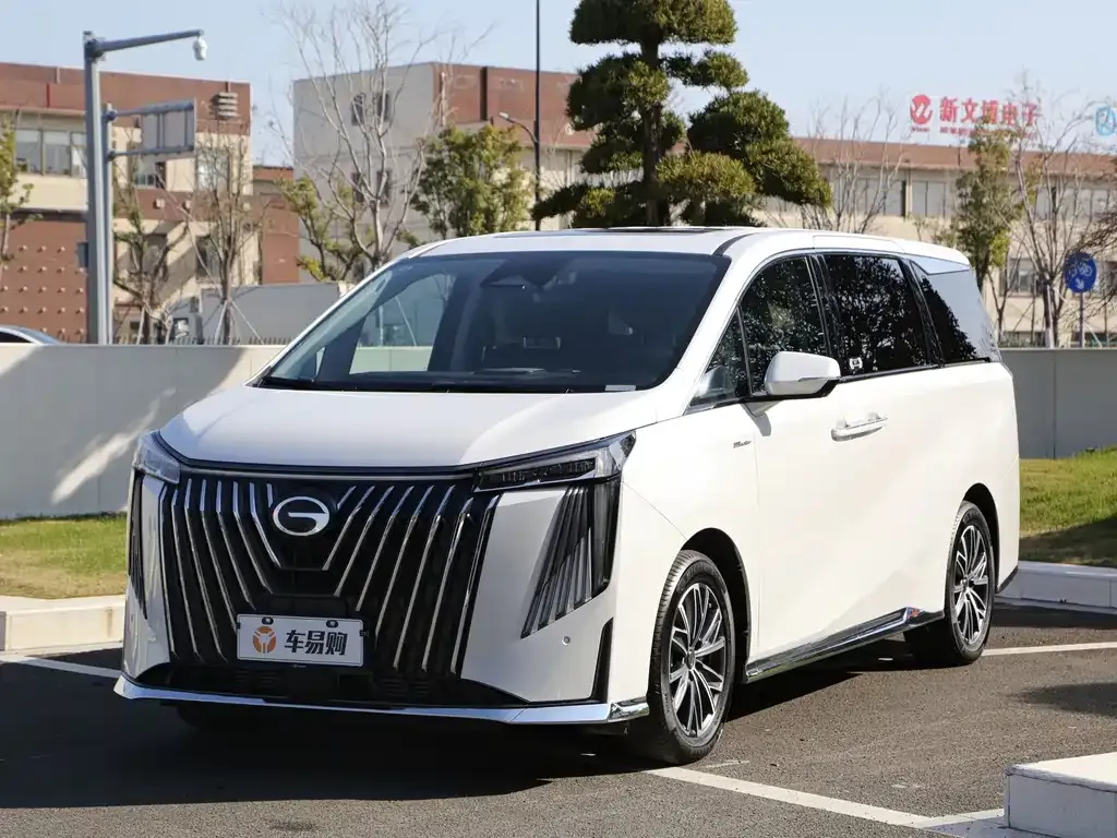 GAC Motor Trumpchi M8 — фото 1