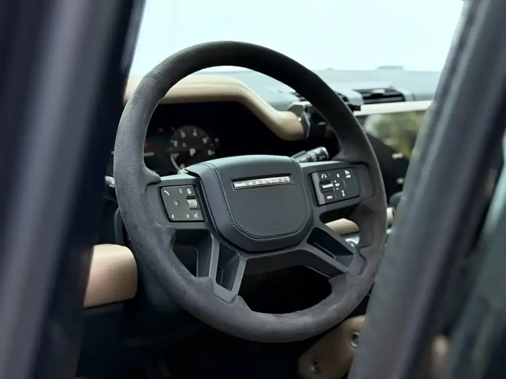 Land Rover Defender — фото 2