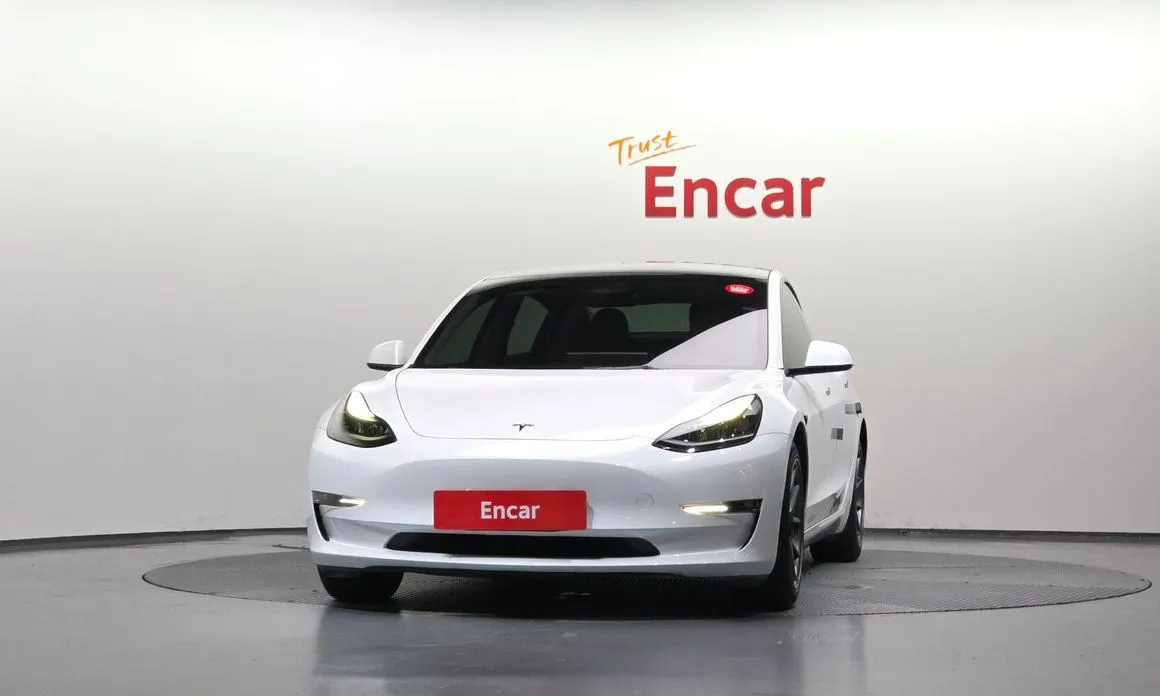 Tesla Model 3 — фото 2