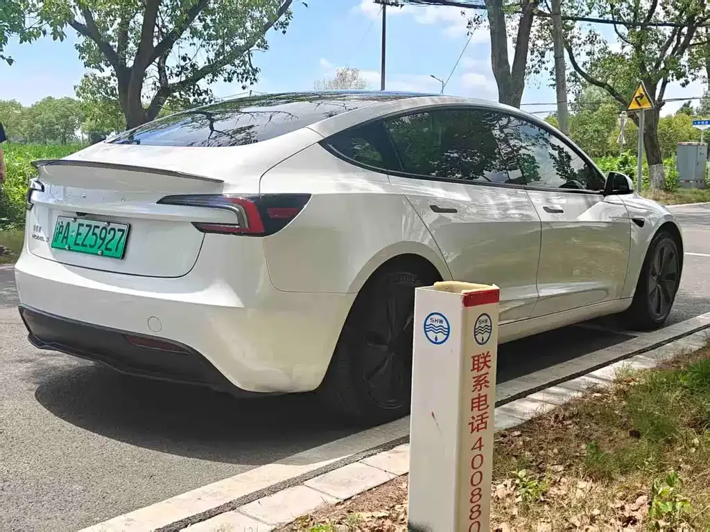 Tesla Model 3 — фото 6
