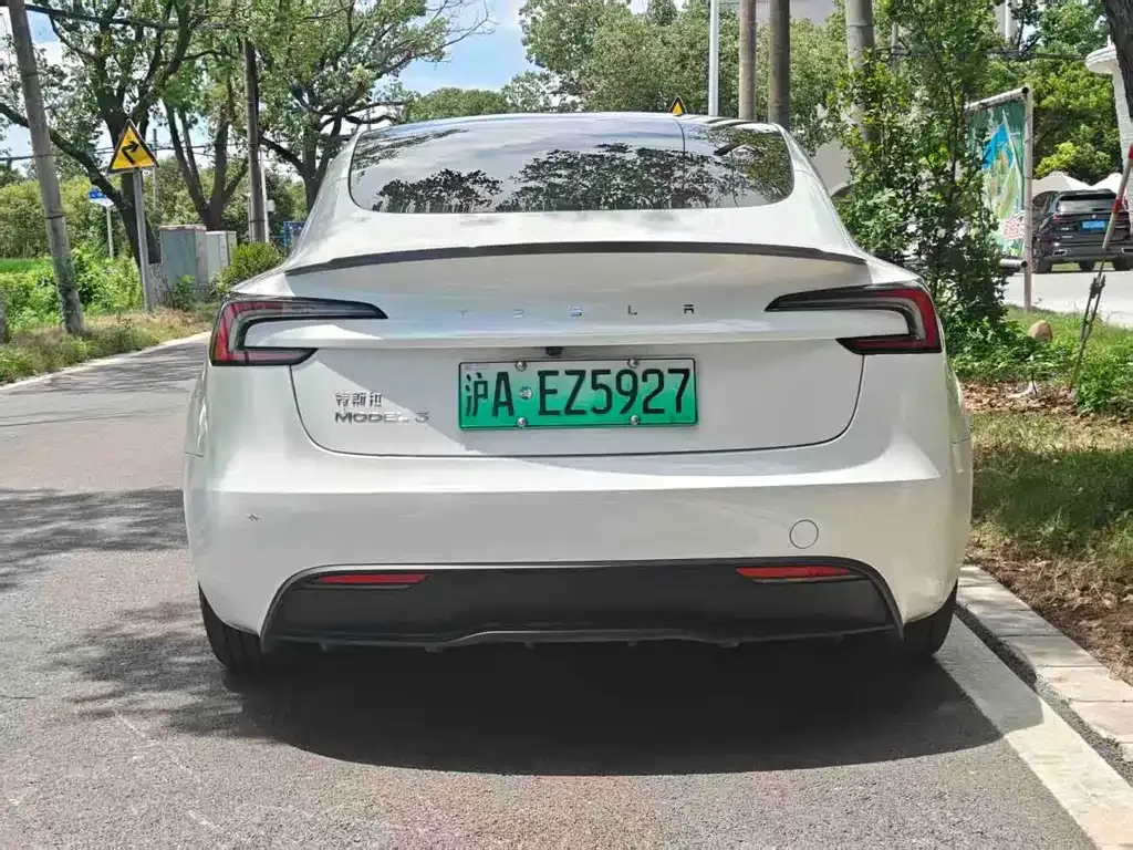 Tesla Model 3 — фото 5