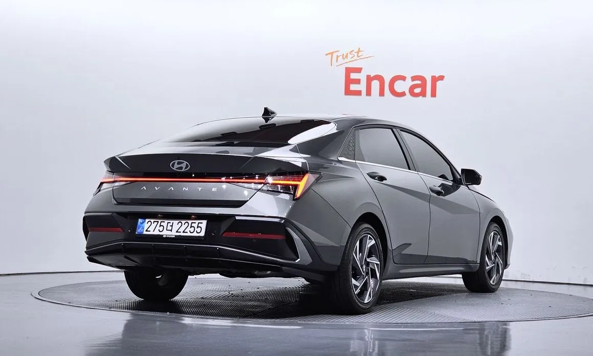 Hyundai AVANTE — фото 3