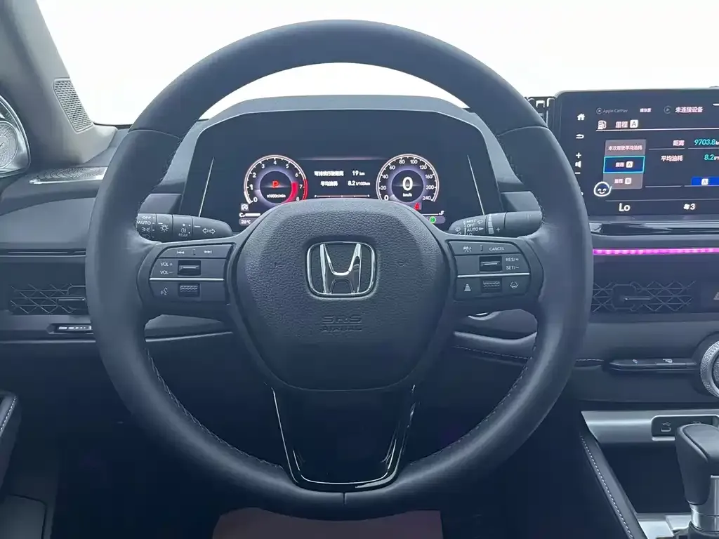 Honda Accord — фото 9