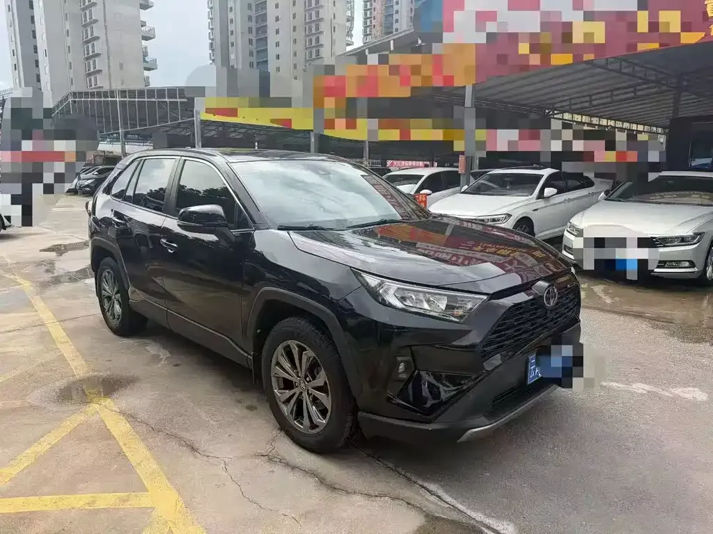 Toyota RAV4 — фото 3