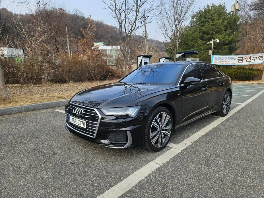 Audi A6 — фото 1