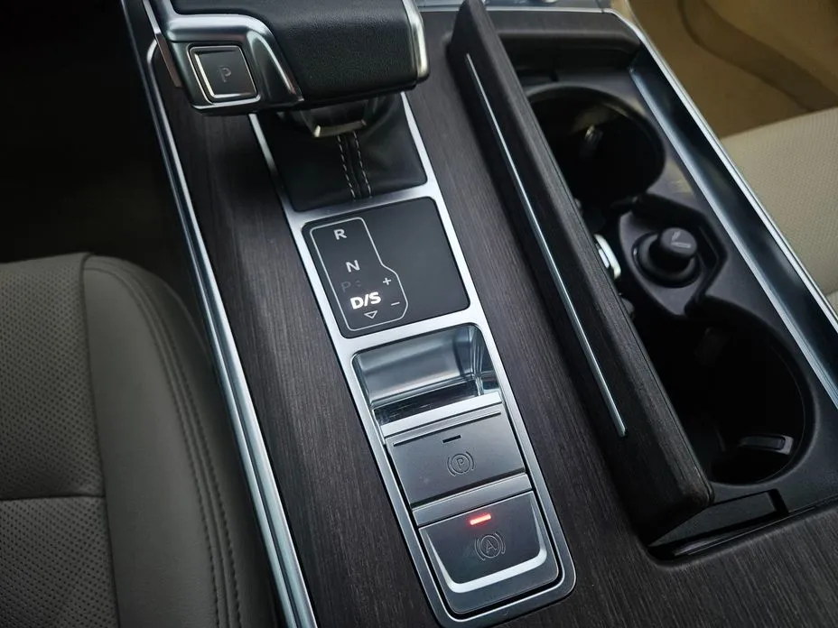 Audi A6 — фото 7