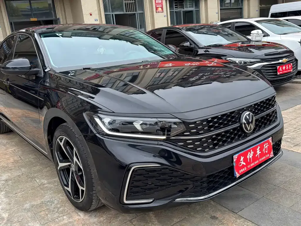 Volkswagen Passat — фото 4