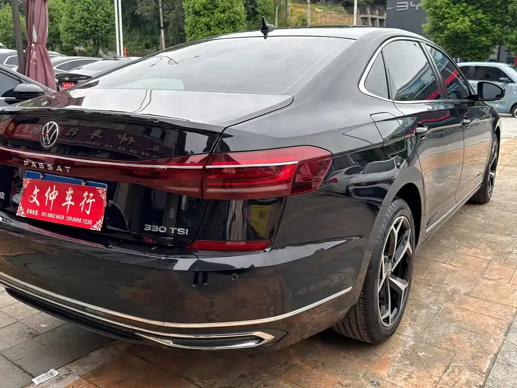 Volkswagen Passat — фото 2