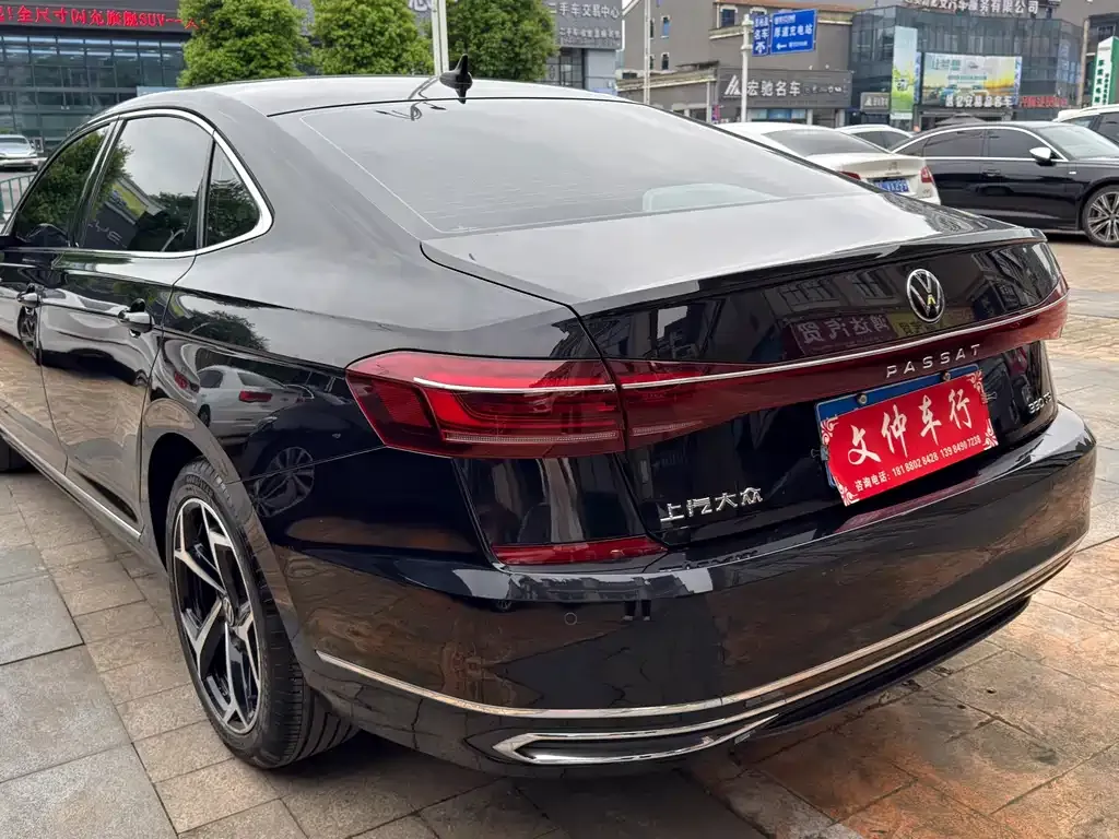 Volkswagen Passat — фото 6
