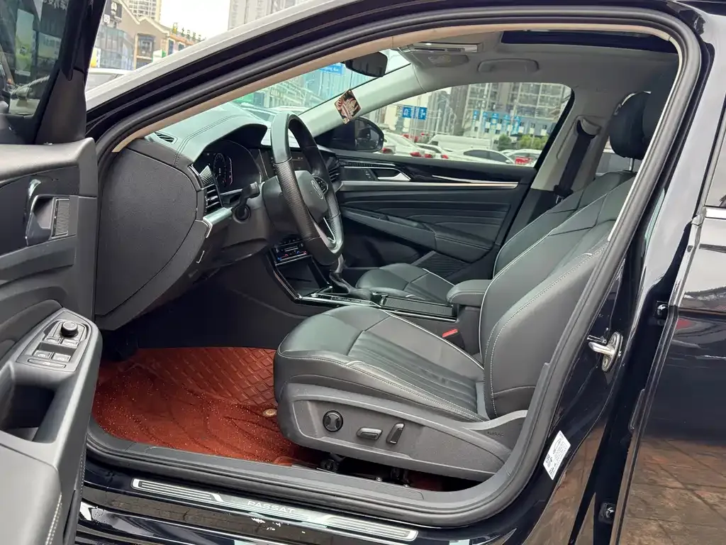 Volkswagen Passat — фото 10