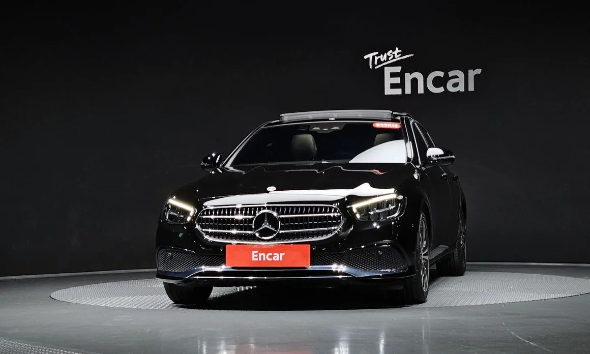 Mercedes-Benz E-Class — фото 5