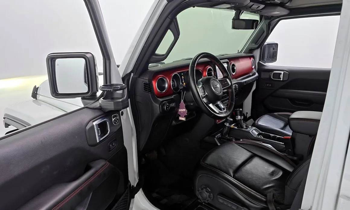 Jeep Wrangler — фото 7