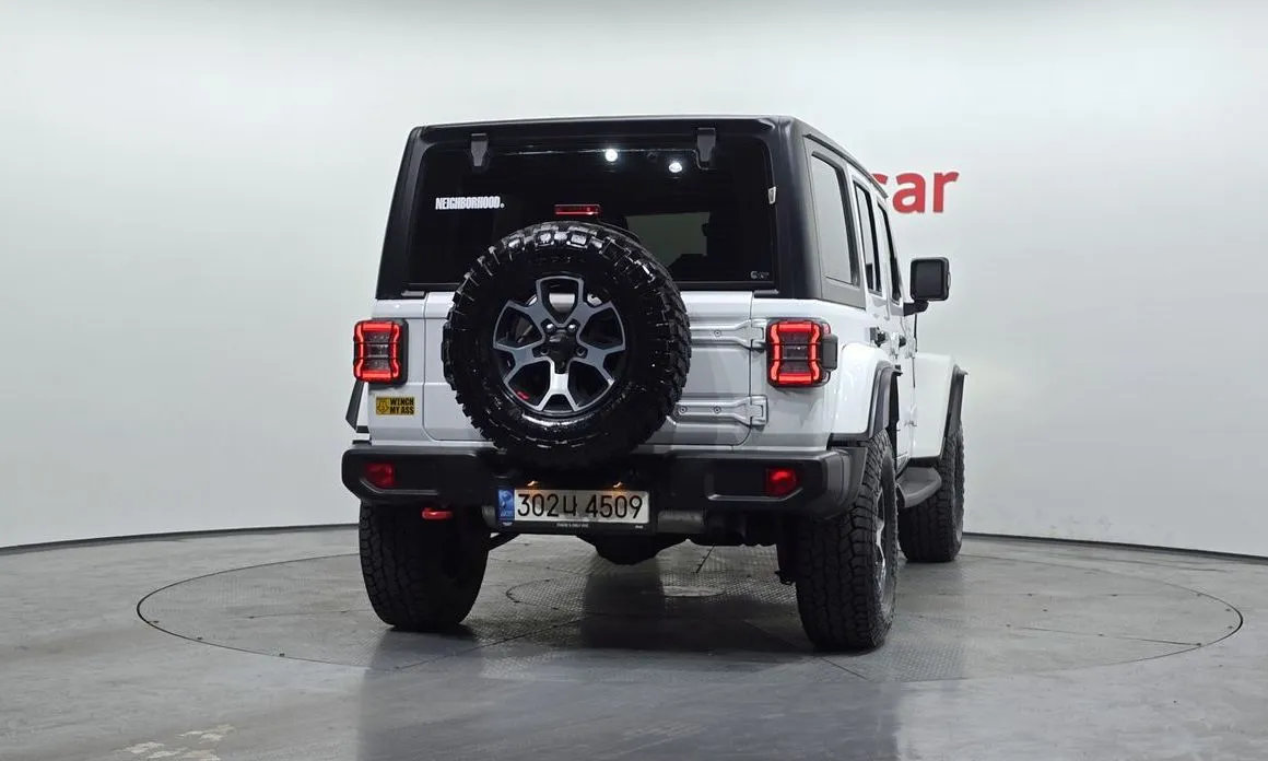 Jeep Wrangler — фото 8