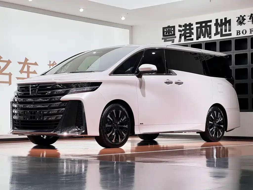 Toyota Vellfire — фото 1