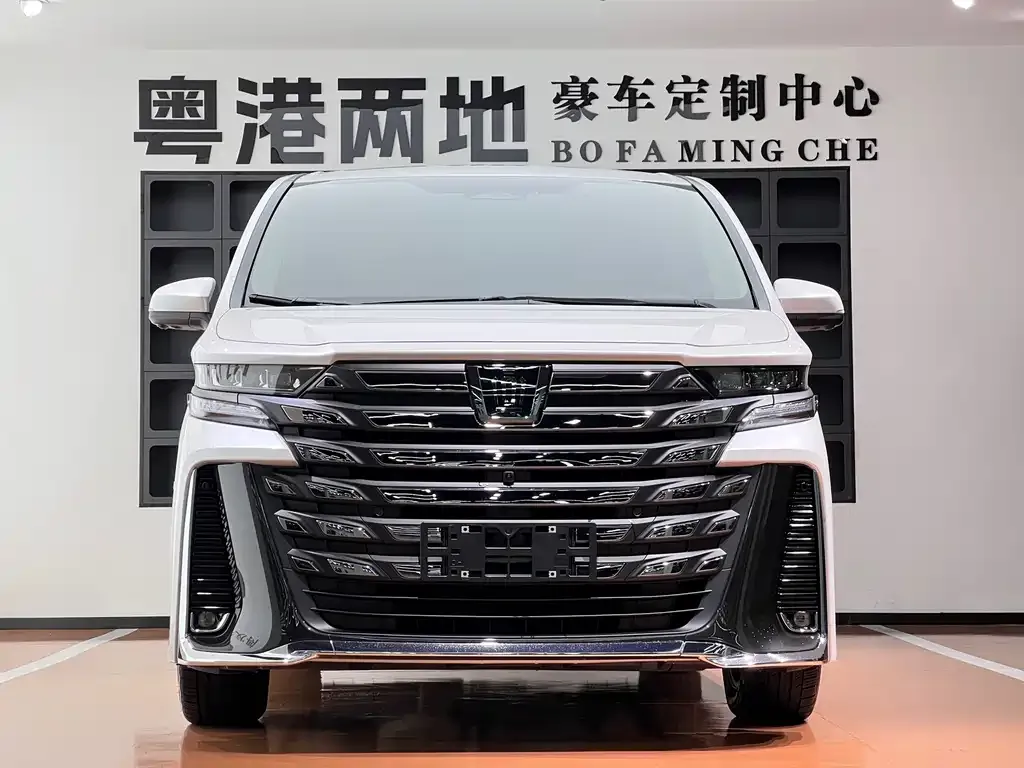Toyota Vellfire — фото 5