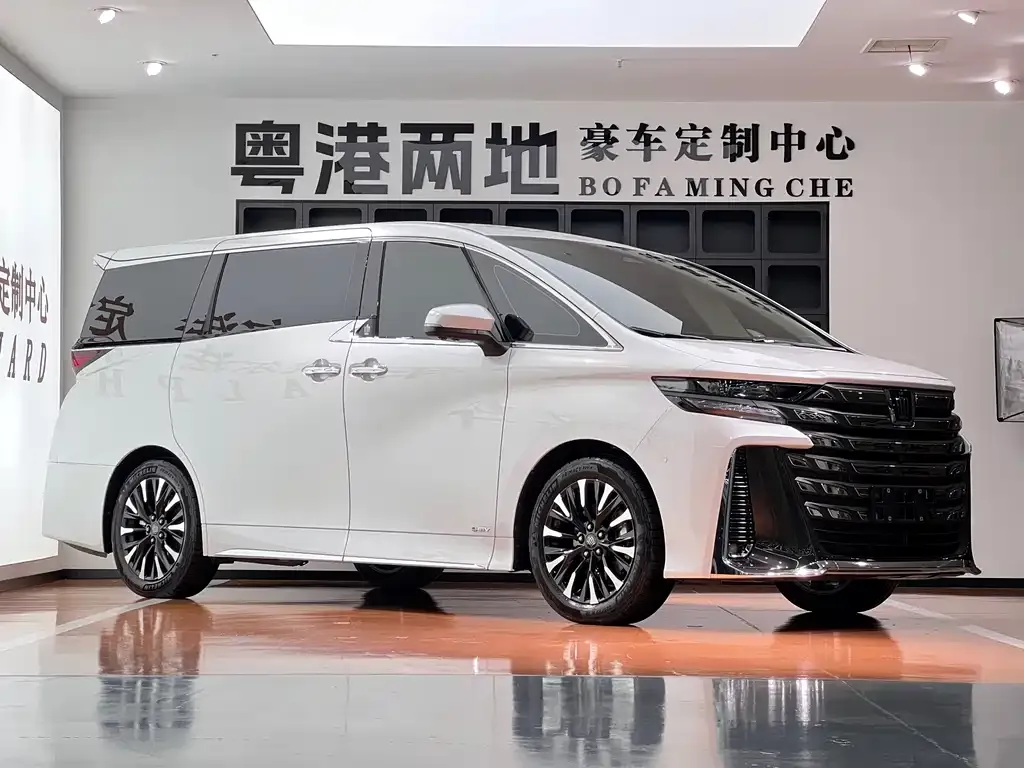 Toyota Vellfire — фото 3
