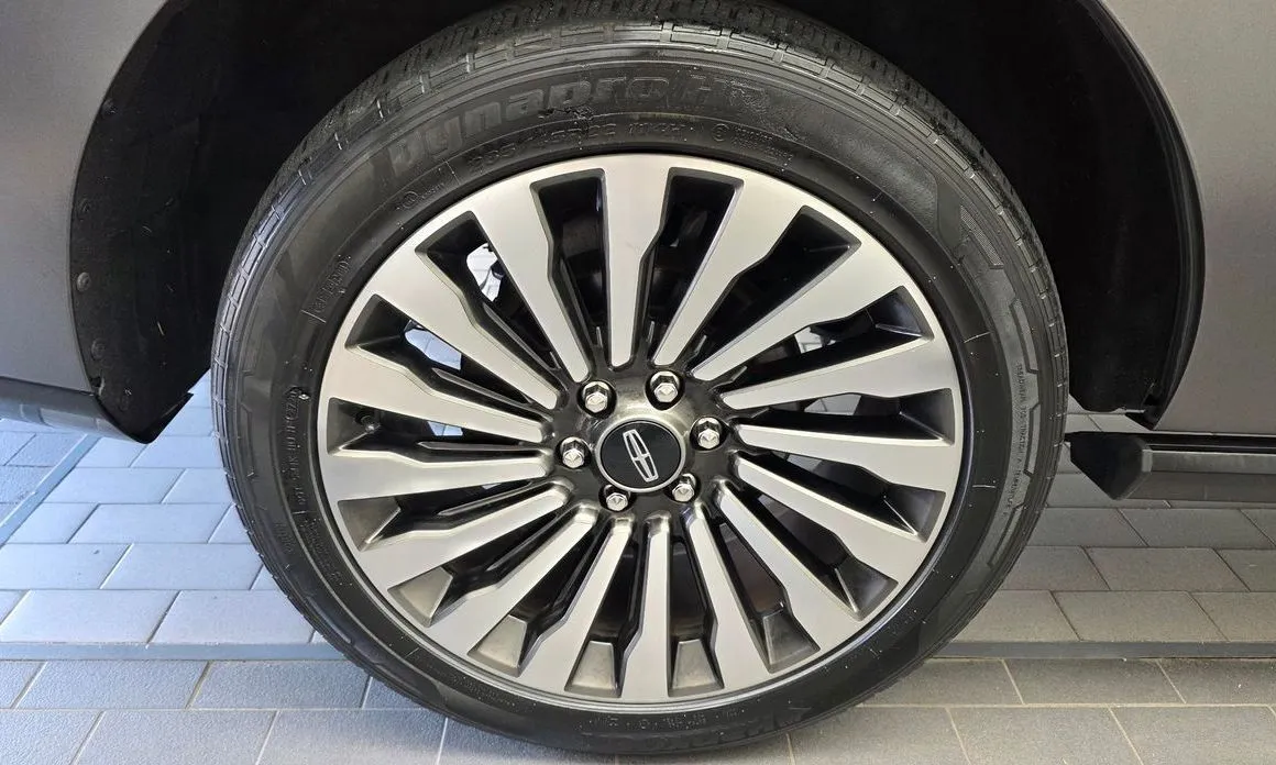 Lincoln Navigator — фото 10