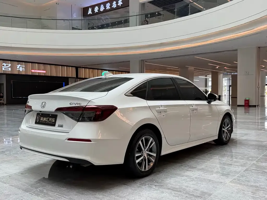 Honda Civic — фото 8