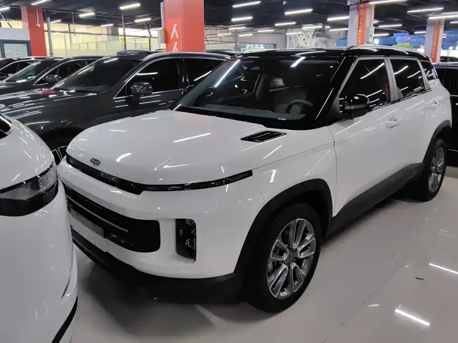 Geely Icon — фото 10