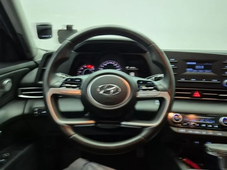 Hyundai AVANTE — фото 4