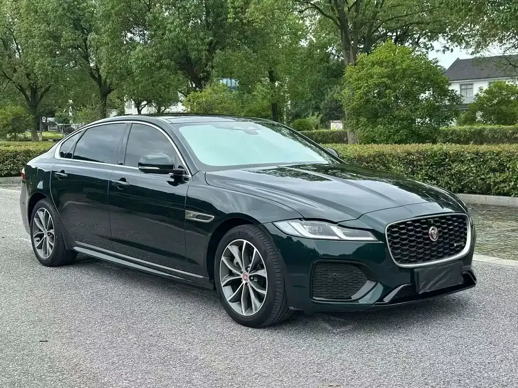 Jaguar XFL — фото 3