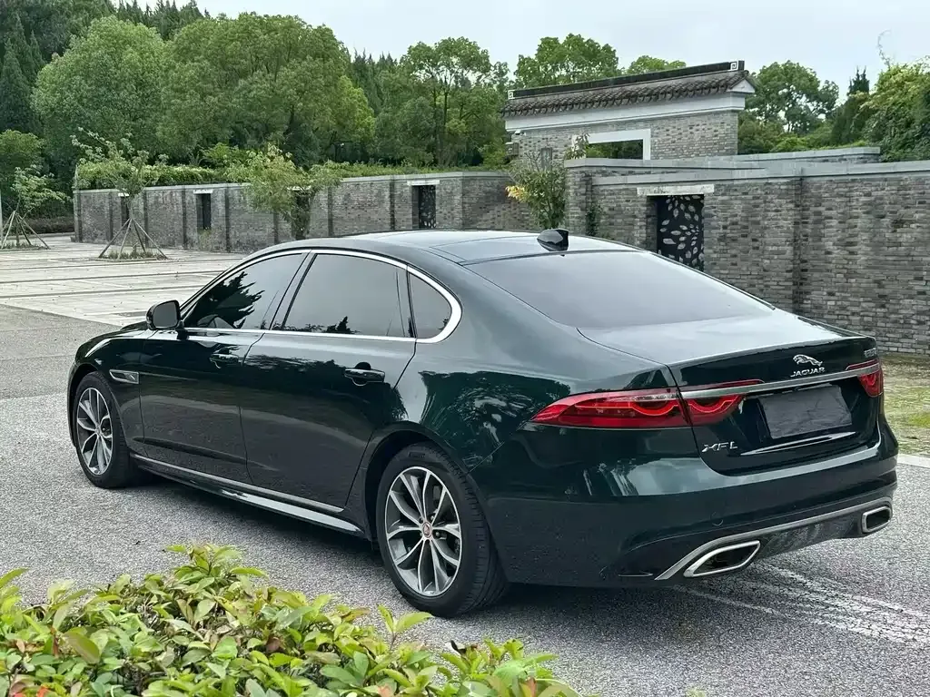 Jaguar XFL — фото 4