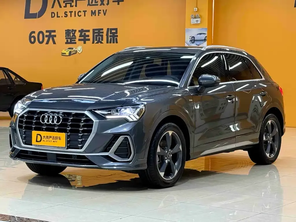 Audi Q3 — фото 1