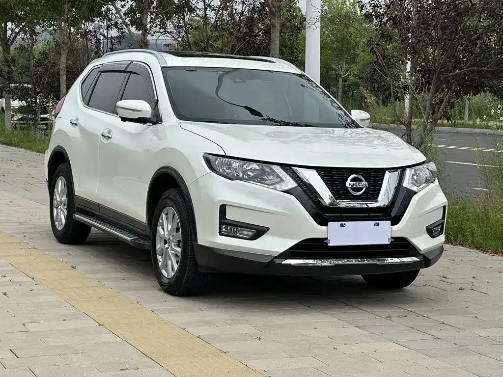Nissan X-Trail — фото 9