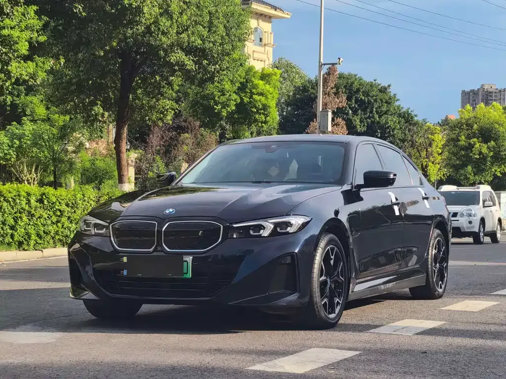 BMW i3 — фото 1